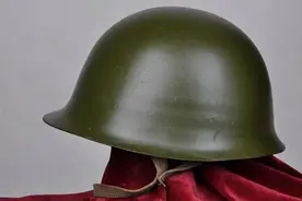 那些年，我们戴过的武警头盔图片