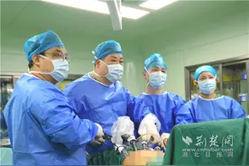 六旬老人吃饭总被噎住 一查竟是食管癌 专家：与他长期爱吃烫食有关图片