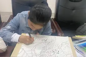 为留守儿童打开一扇窗，“95后”支教老师建了个“晴天美术室”图片