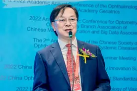 延缓近视增长的速度，有光照治疗等新方法图片