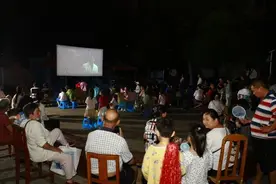 武昌区今夏露天电影，安排了《我和我的祖国》等百花奖提名影片放映图片