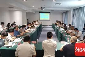 《南繁——筑牢中国饭碗的底座》出版工作座谈会三亚举行图片