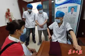 专家医护延时错峰接诊，武汉硚口社区医院打造昼夜同质服务图片