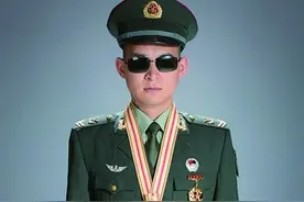 “八一勋章”获得者先进事迹图片
