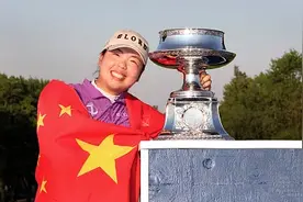 来自广州的“中国高尔夫一姐”冯珊珊：这一路，愿做“小白鼠”图片