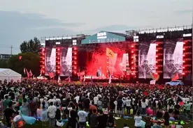 安丘公安圆满完成“2022潍坊•新青年音乐节”安全护航任务图片