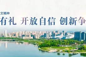 【聚焦二十大·红色经典诵读】《月光下的中国》图片