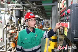 「我们这十年·典型人物」滴水掘金 匠心筑梦——记金川集团铜业有限公司贵金属冶炼分厂提纯工序工序长潘从明图片