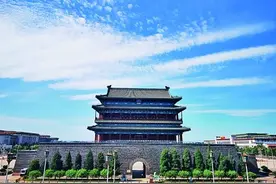正阳门上，北京雨燕有个安乐窝图片