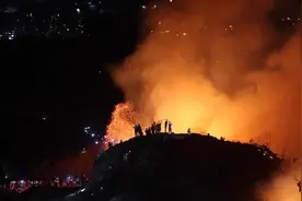 重庆山火扑灭背后：每一个人都在竭尽全力图片
