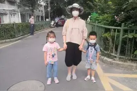 上海人开始“团购”接娃放学了？每次35元，有阿姨一次接4个图片