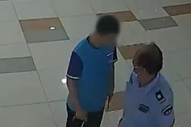 拒戴口罩还伤人？一外卖员硬闯商场终被拘图片