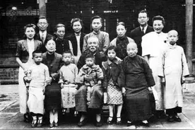 当年张作霖仓皇逃离北京前欲将故宫宝物携往关外，被夏仁虎成功劝阻图片