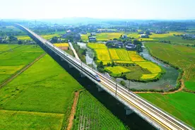渝厦高铁益阳至长沙段开通，湖南14个市州实现高铁全覆盖图片