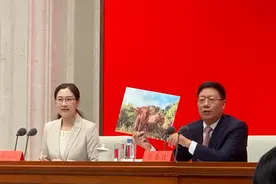 去年“出走”的15头亚洲象最新生活照“曝光”，过得都很好图片