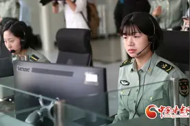 话务女兵 让青春绽放在三尺机台——记西部战区陆军某旅“巾帼建功模范连”图片