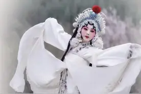 唱好戏也是为人民服务——访梅花奖获得者袁丫丫图片