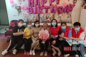 武汉好人｜家里响起生日歌，顾婆婆5次感动落泪图片