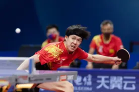 中国队力克日本队晋级世乒赛男团决赛，王楚钦决胜局将功补过图片