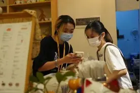 23岁女生当外卖运营师2年：大家对我工作有误解，以为就是逛吃视频封面