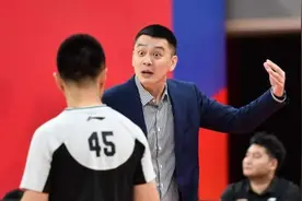 CBA新赛季揭幕·裁判尺度引发争议，卫冕冠军依旧强势，下游球队纷纷逆袭图片