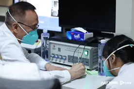 港大深圳医院李勇杰团队成功完成国内首例脑部“磁波刀”图片