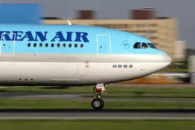 大韩航空公司一架客机在菲律宾冲出跑道 无人员伤亡图片
