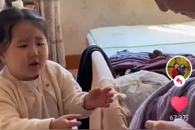 青岛萌娃拒收太奶奶红包走红网络，奶奶：言传身教是家长对孩子最好的教育图片