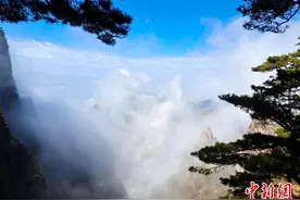 安徽黄山秋日云海风光旖旎图片
