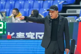 阿的江不再担任新疆男篮主帅图片