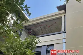 离谱！南宁一别墅区业主扎堆违建，有业主直接在院子里盖房……图片