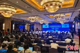 云南在进博会上为中老磨憨-磨丁经济合作区招商图片