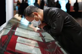 7篇范长江手稿真迹首展图片