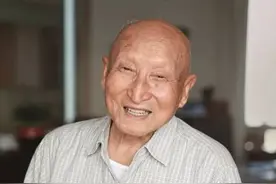 小逄观星｜质本洁来还洁去图片