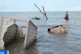 海平面上升，房屋被吞噬！墨西哥南部沿海部分小镇居民被迫撤离图片