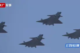 超燃慢动作！4K实拍多型战机炫舞蓝天图片