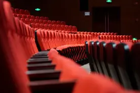 定了！《流浪地球2》大年初一上映，刘德华：虽迟，但到图片