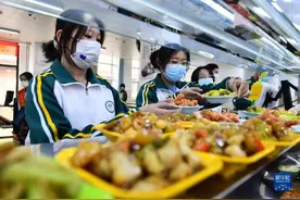 济南：校园推出智慧食堂系统图片