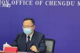 30秒丨成都市卫健委：省外来（返）蓉人员严格落实入川即检、三天三检图片