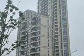 勾庄二手房今年已跌20%！万人摇红盘幸福里刚交付就“踩踏”？图片