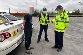 买了小车怎么不换证？男子坦白：科目二挂了四次，考不过啊图片