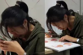 大一医学生期末考前做题崩溃边哭边学：从早写到晚，不想当庸医视频封面