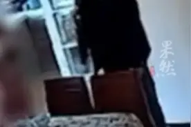 疑因楼上两个孩子活动声音大，楼下邻居上门殴打威胁楼上住户图片