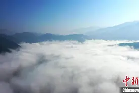 重庆巫山现云海奇观 如梦如幻宛如仙境图片