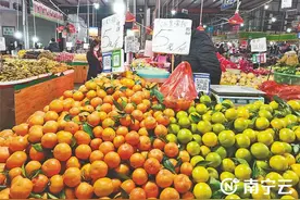 南宁本地沙糖桔上市 占据市民果篮“C位”图片