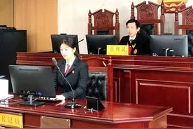 球赛中球员头部受伤，青岛一足球俱乐部被判担责两成赔3万余元图片