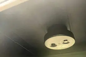 “滴滴，我满了，快来清运！”浦东联洋街头30个废物箱智能升级，满溢自动提示清理图片