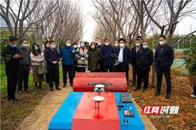 自动导航旋耕机、自动导航喷药机、遥控割草机……丘陵山区果园或将迎来一批“新朋友”图片