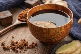 喝红糖葱姜水预防新冠？发烧不能吃鸡蛋？听小二跟您细说～图片