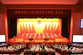 速读报告|聊城加快5G和千兆光网建设，基站总量突破1万个图片
